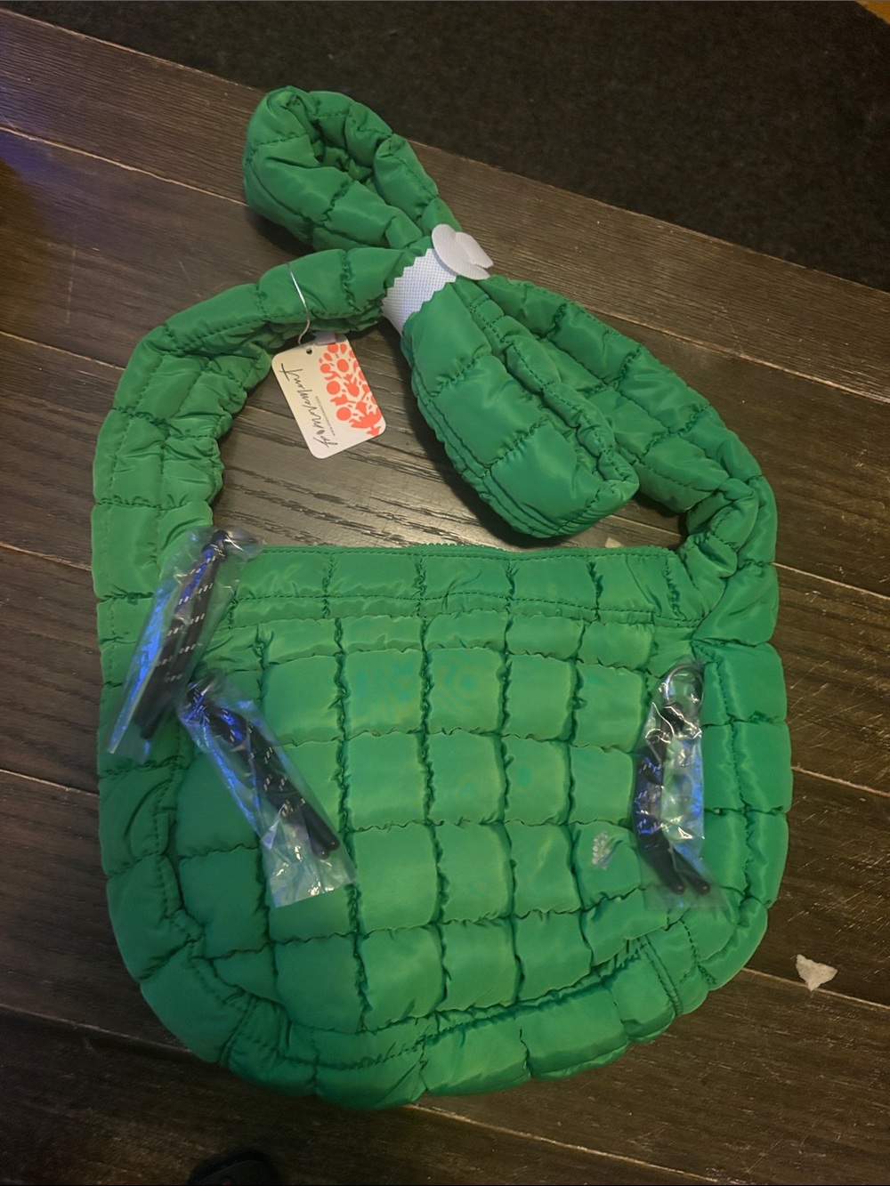 Free people net Green Quilted Crossbody Bag - Padded Shoulder Strap